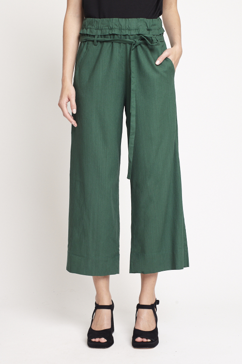 Calça Pantacourt Viscose 