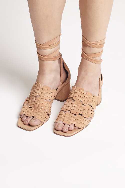 Sandália Tramada Com Salto