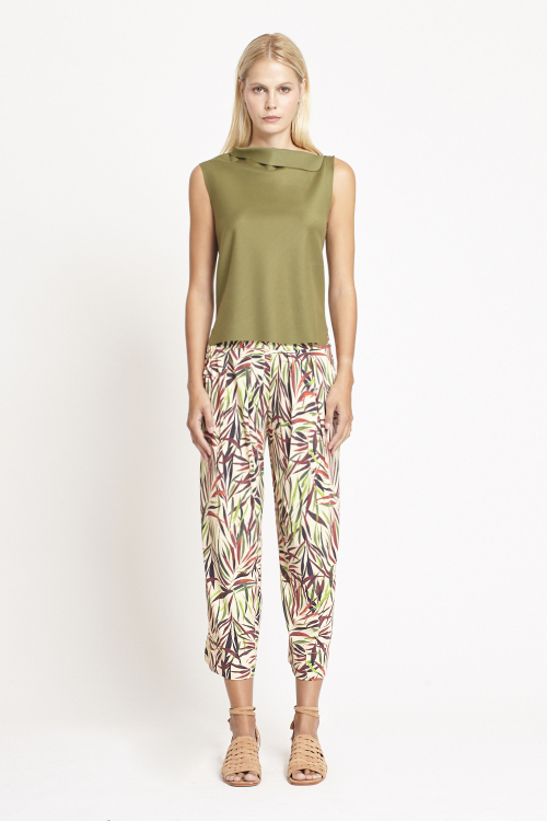Blusa Malha Dupla Leve Decote Deslocado