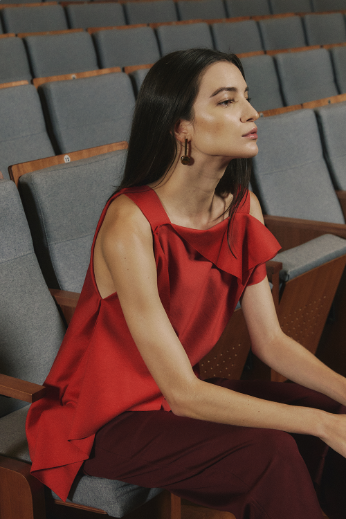 Blusa Malha Dupla Leve Irregular